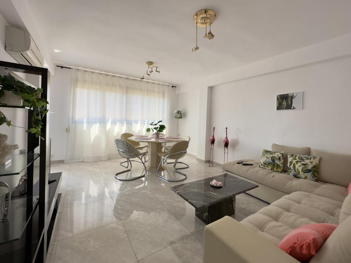 Calanyas Sea View Apartment เบนิดอร์ม ภายนอก รูปภาพ