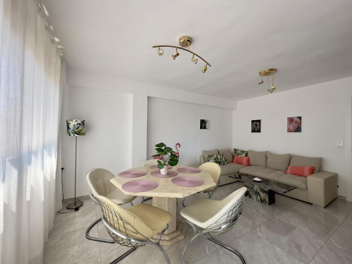 Calanyas Sea View Apartment เบนิดอร์ม ภายนอก รูปภาพ